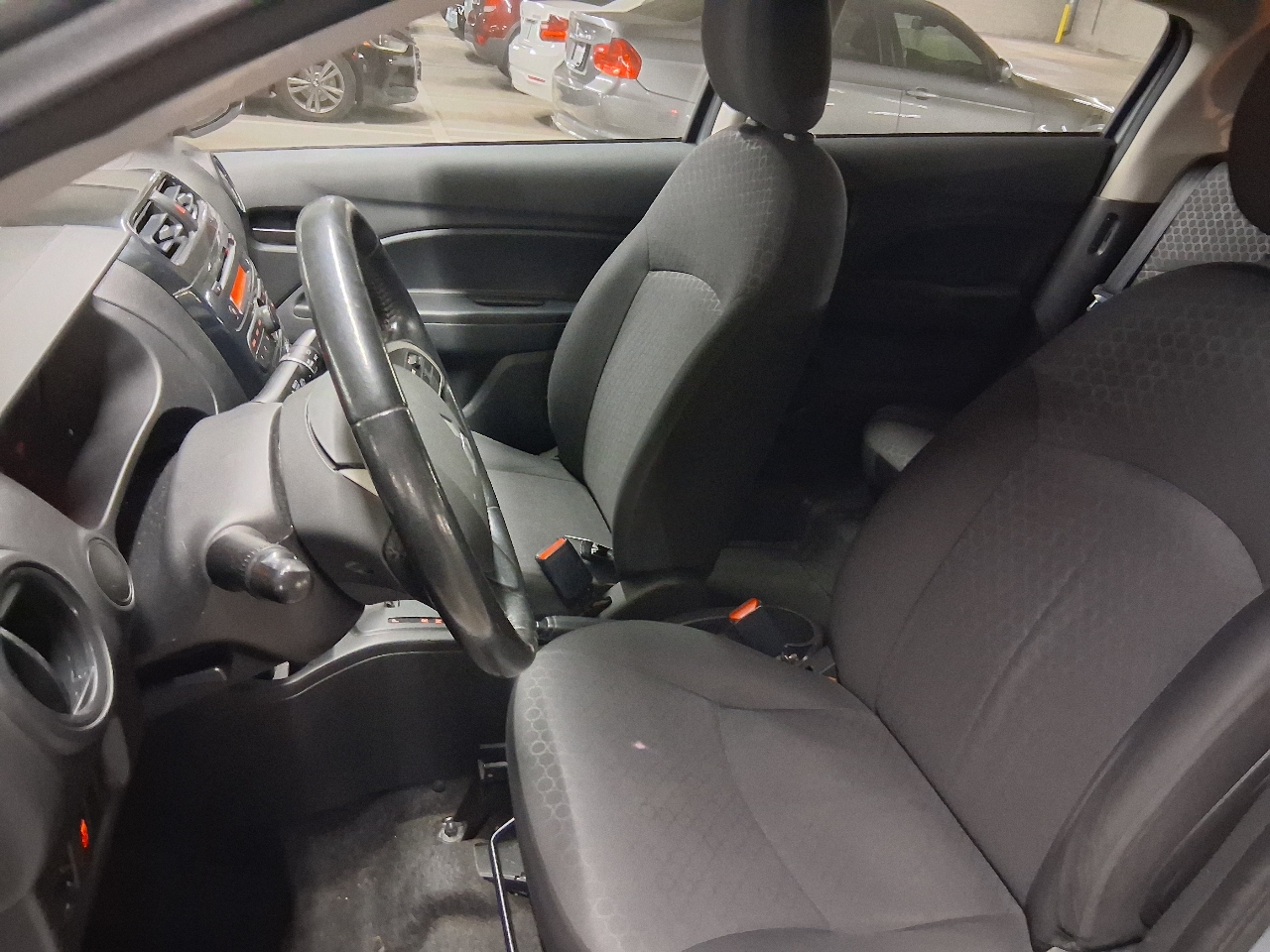 Mitsubishi Mirage DE 2015