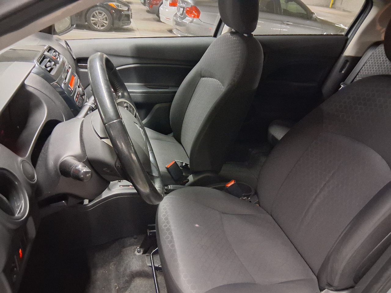 Mitsubishi Mirage DE 2015