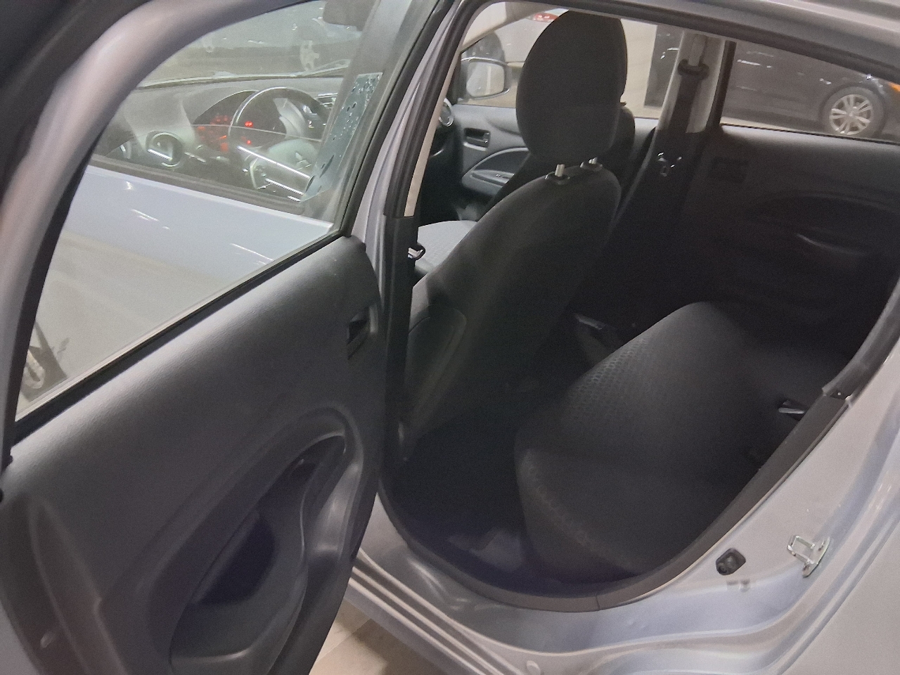 Mitsubishi Mirage DE 2015