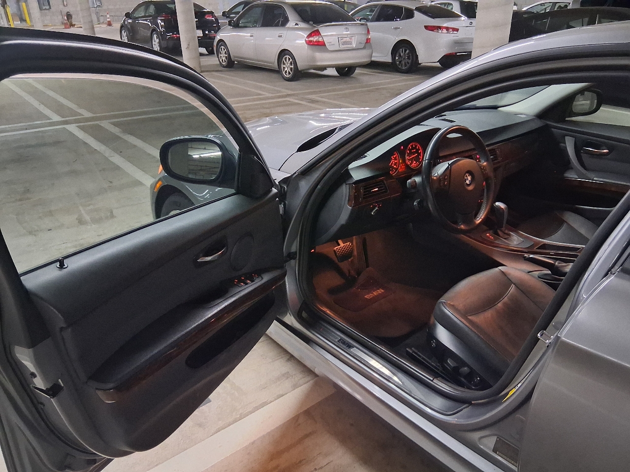 BMW 3-Series 328i SA SULEV 2011