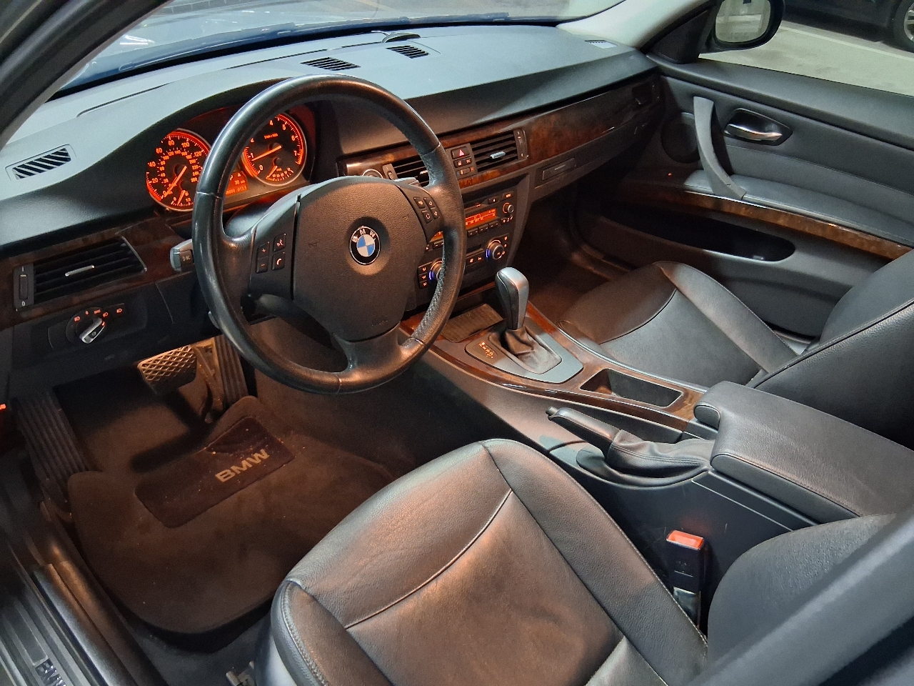 BMW 3-Series 328i SA SULEV 2011