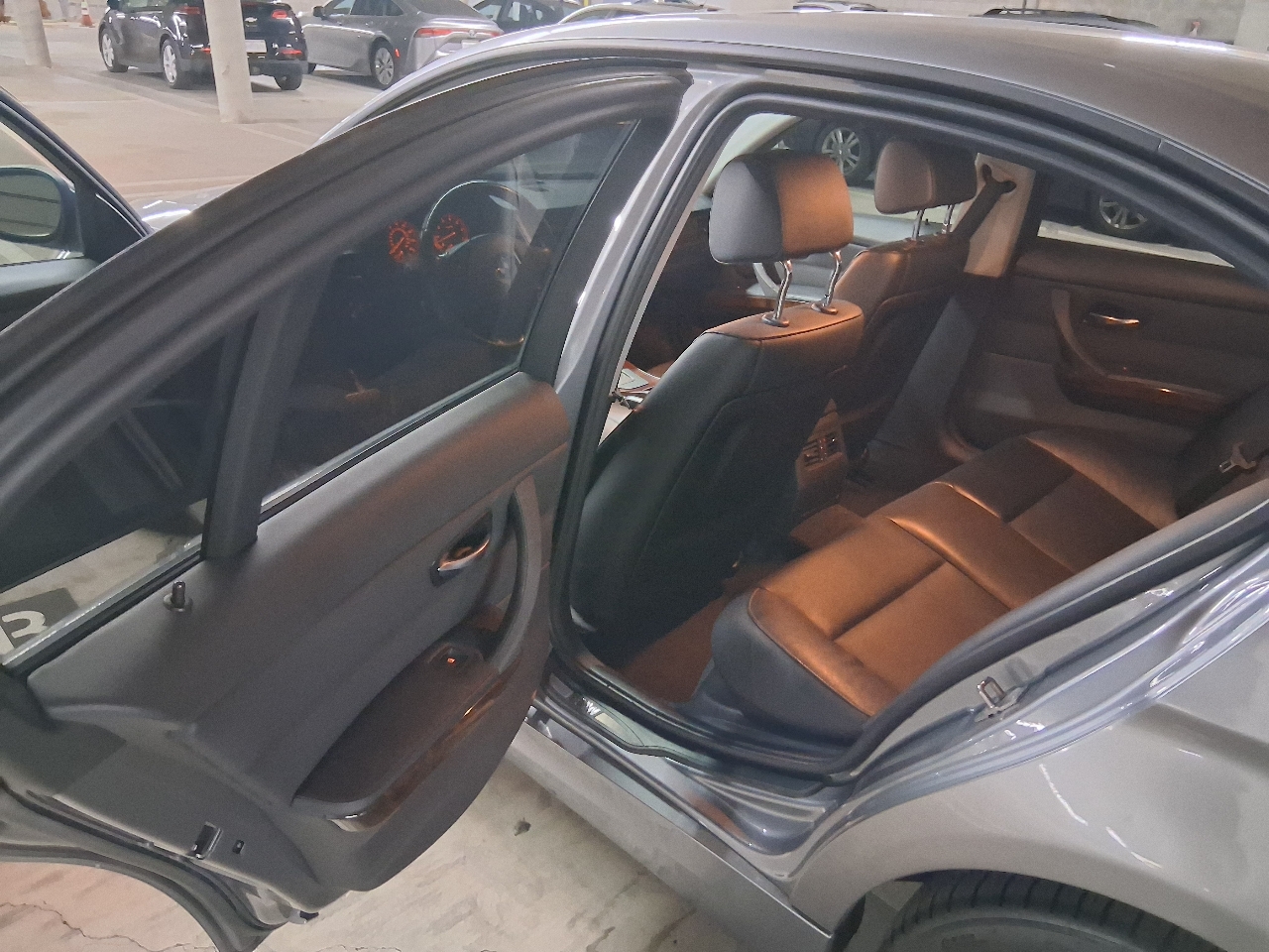 BMW 3-Series 328i SA SULEV 2011