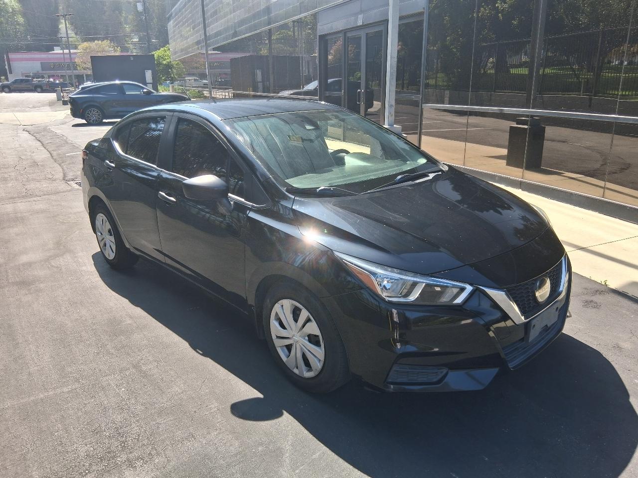 Nissan Versa S CVT 2020