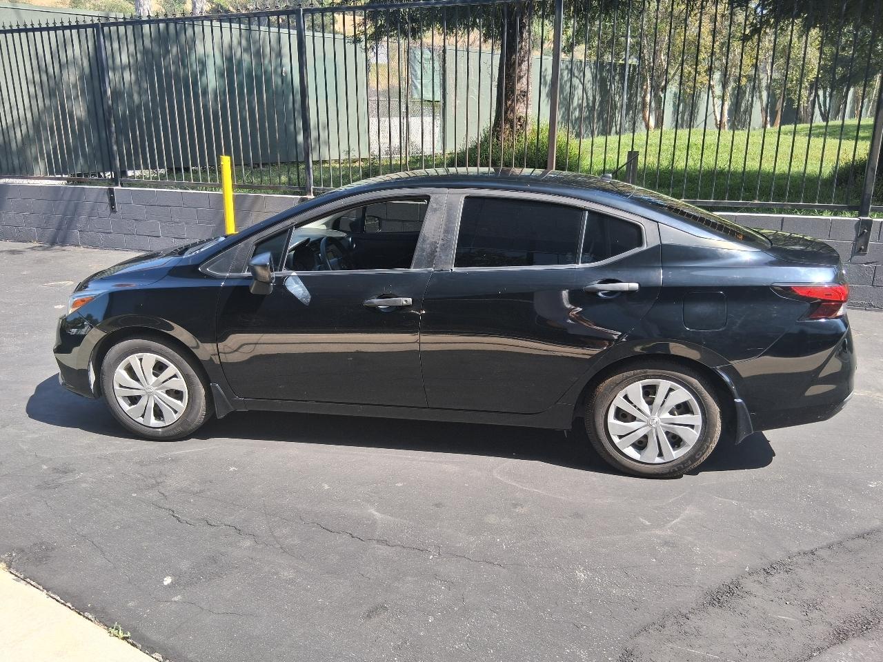 Nissan Versa S CVT 2020