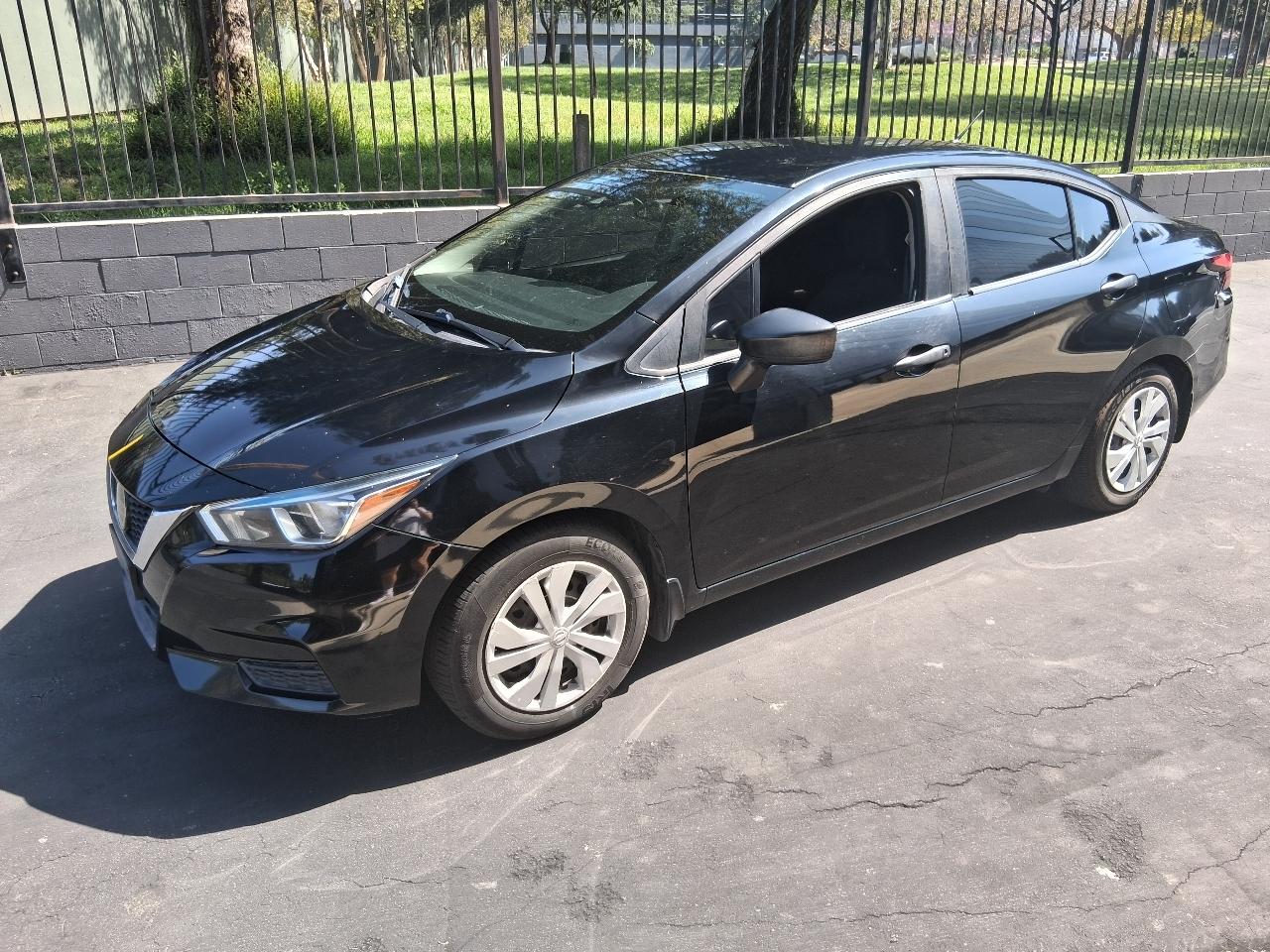 Nissan Versa S CVT 2020