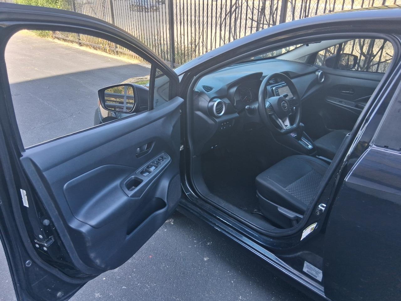 Nissan Versa S CVT 2020