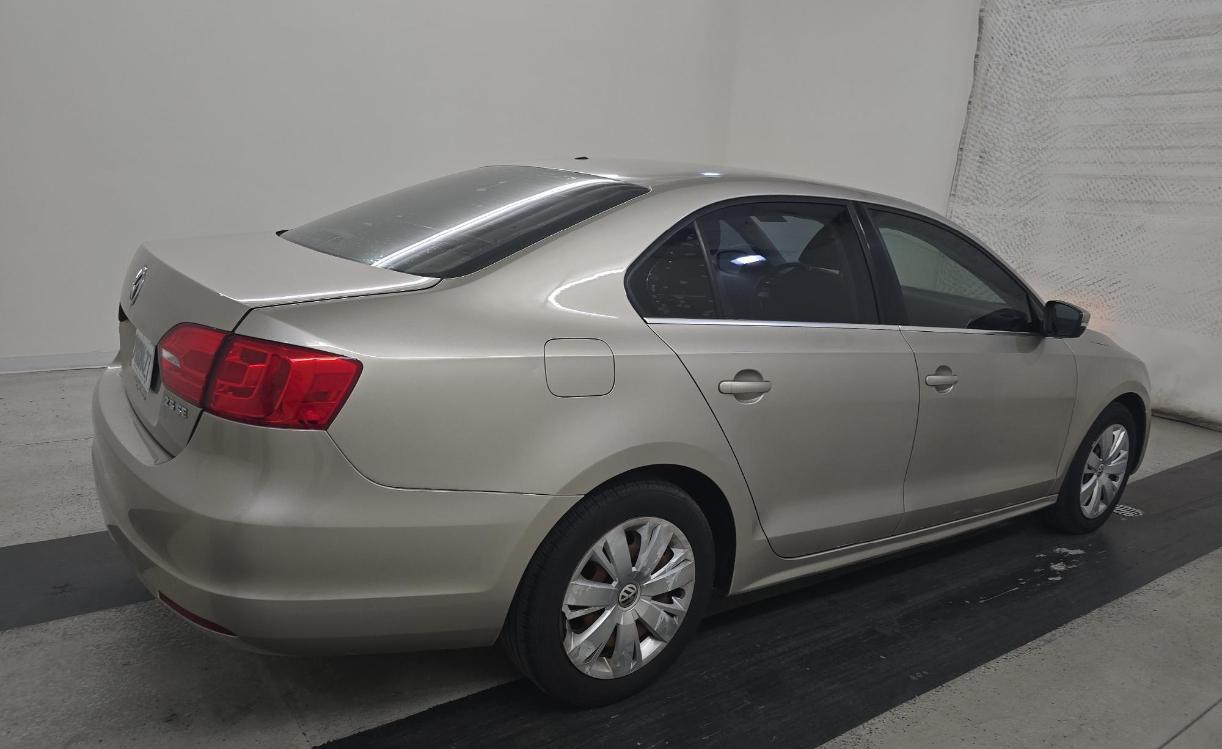 Volkswagen Jetta SE 2013