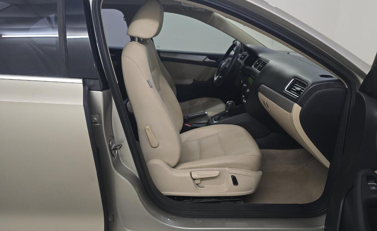 Volkswagen Jetta SE 2013