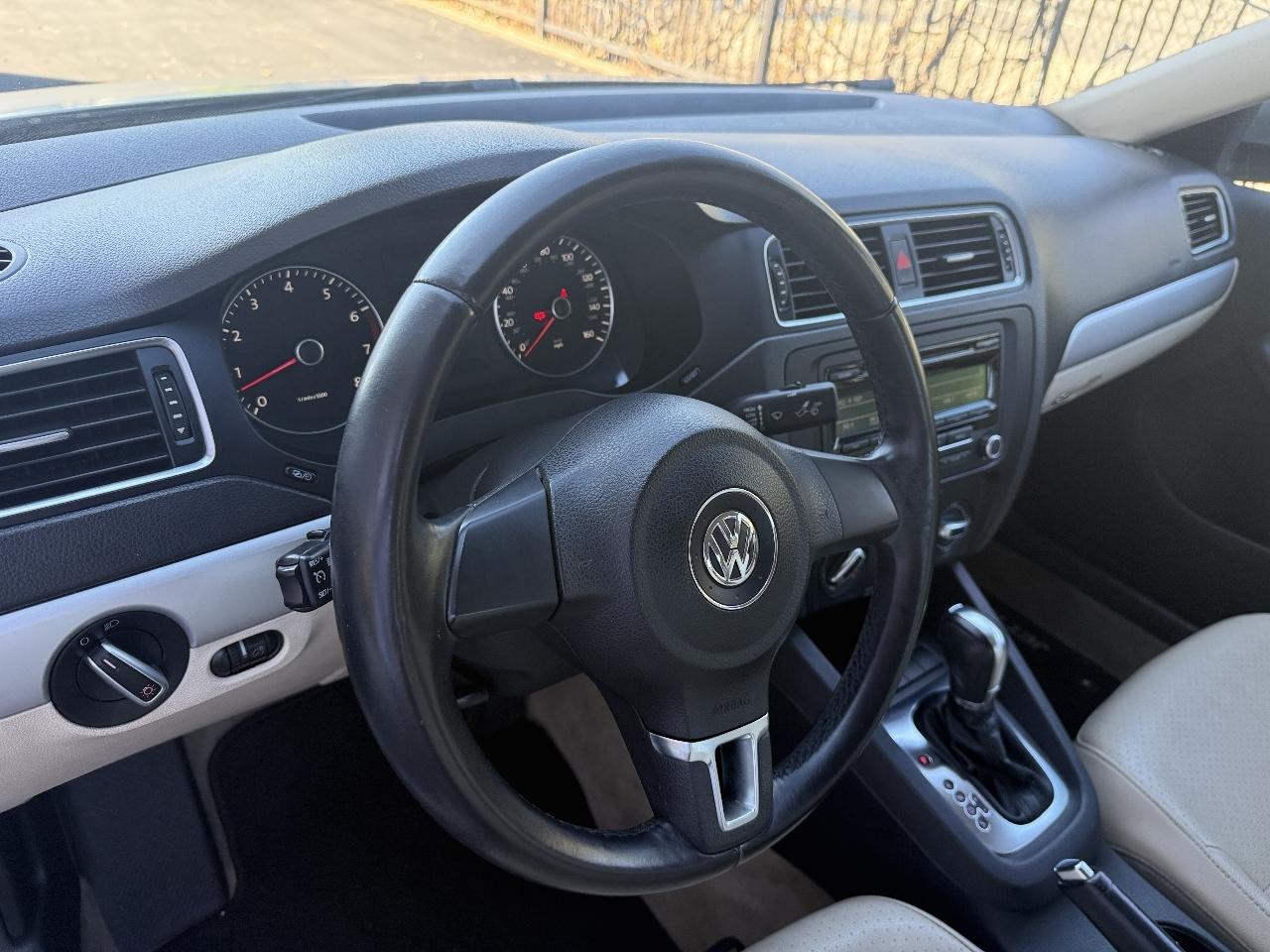 Volkswagen Jetta SE 2013