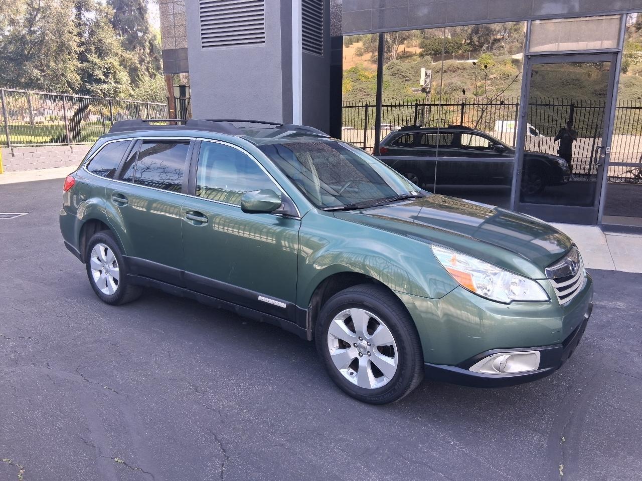 Subaru Outback 2.5i Premium 2011