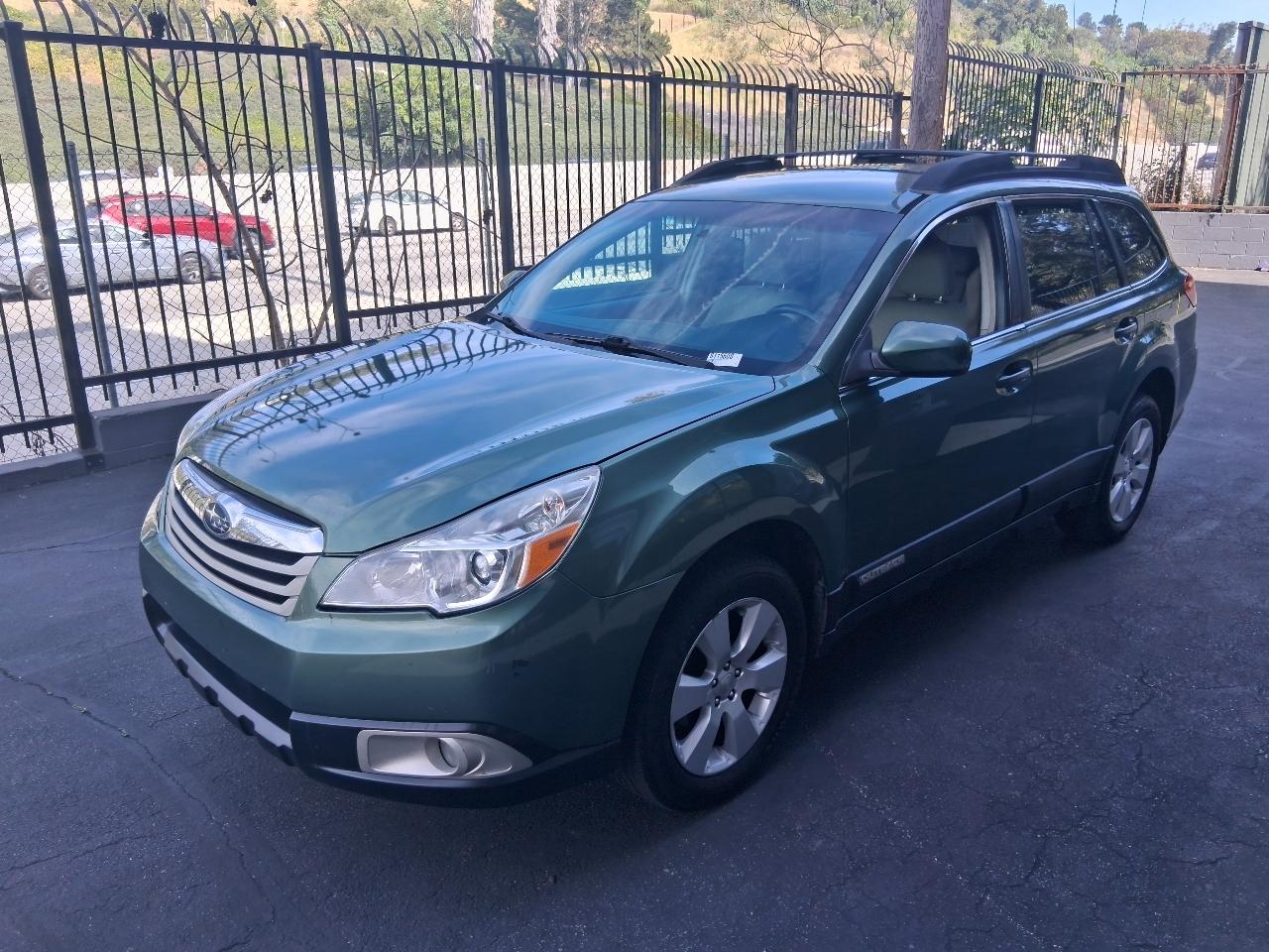 Subaru Outback 2.5i Premium 2011