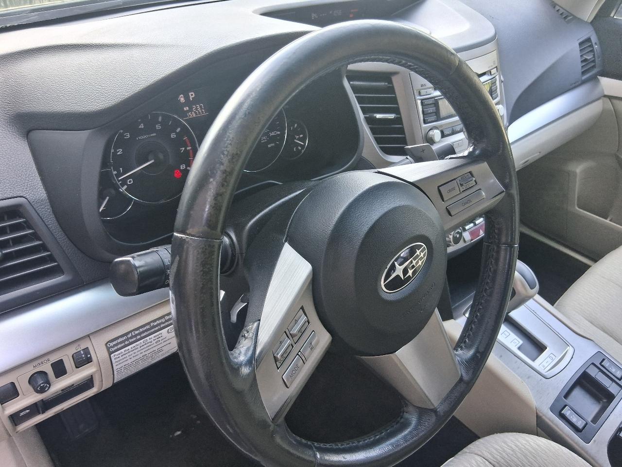 Subaru Outback 2.5i Premium 2011