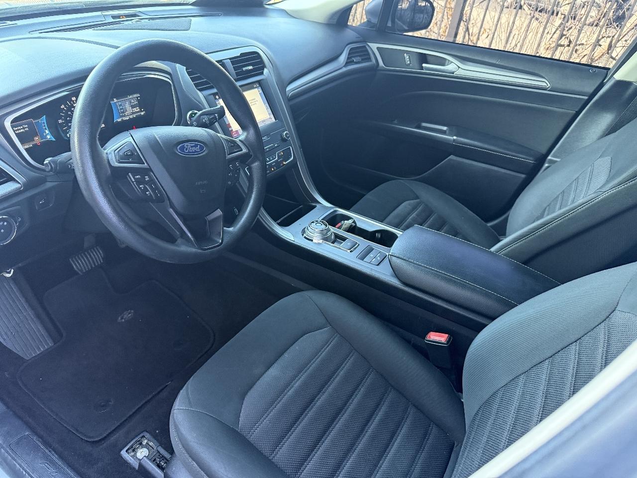 Ford Fusion Hybrid SE 2019