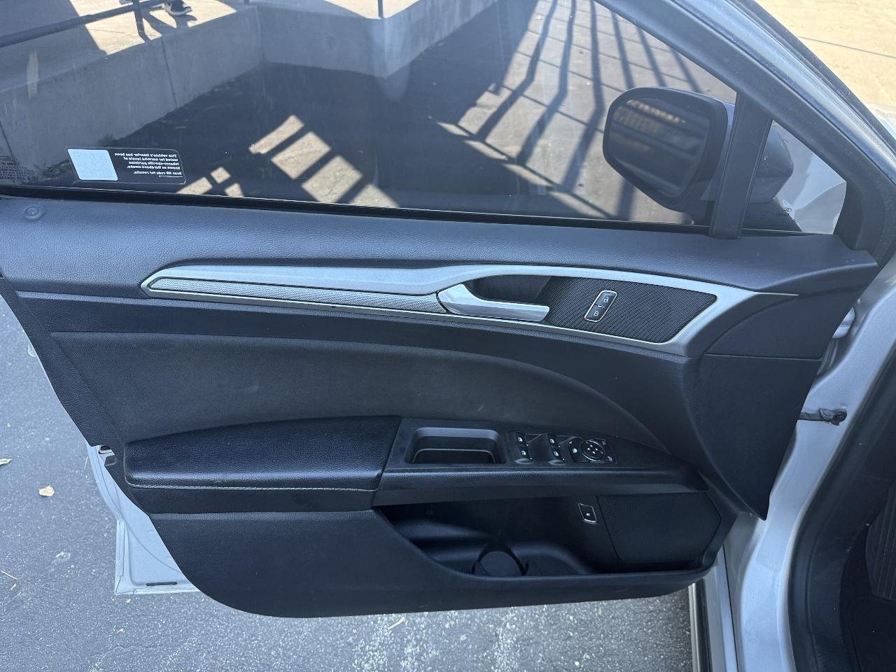 Ford Fusion Hybrid SE 2019