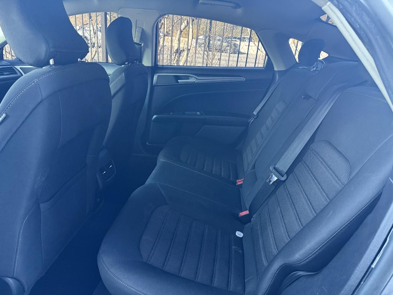 Ford Fusion Hybrid SE 2019