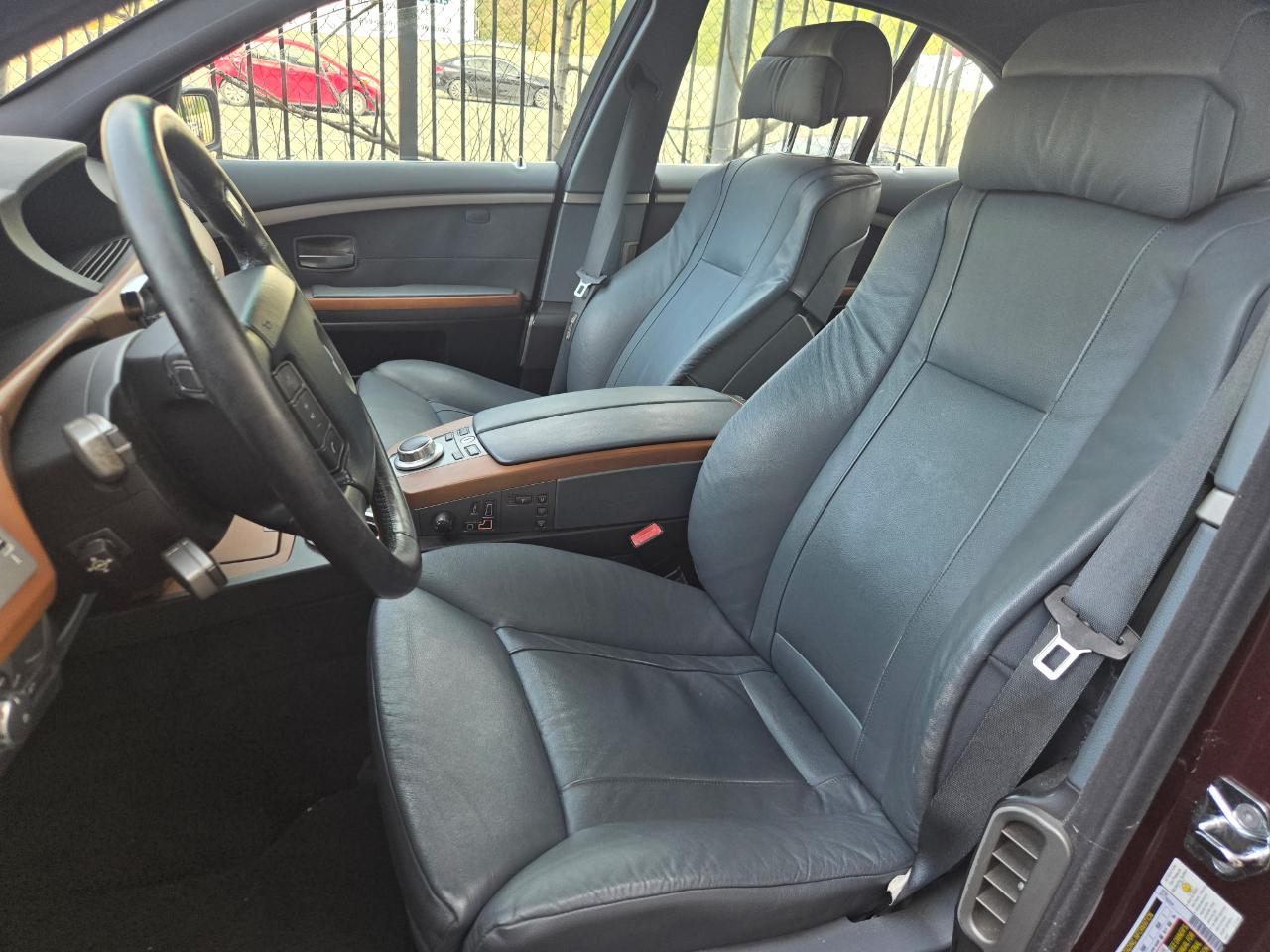 BMW 7-Series 750i 2007