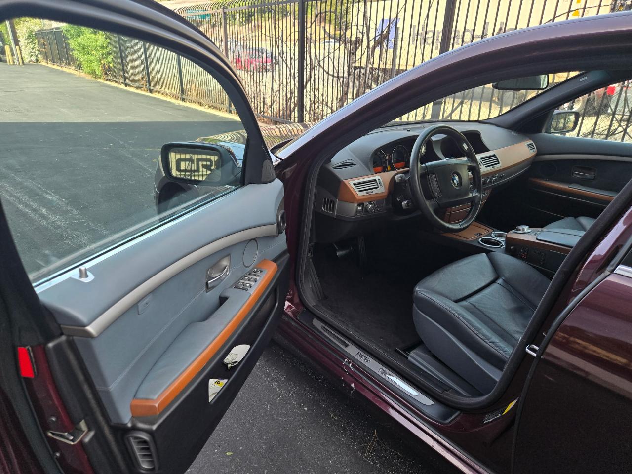 BMW 7-Series 750i 2007