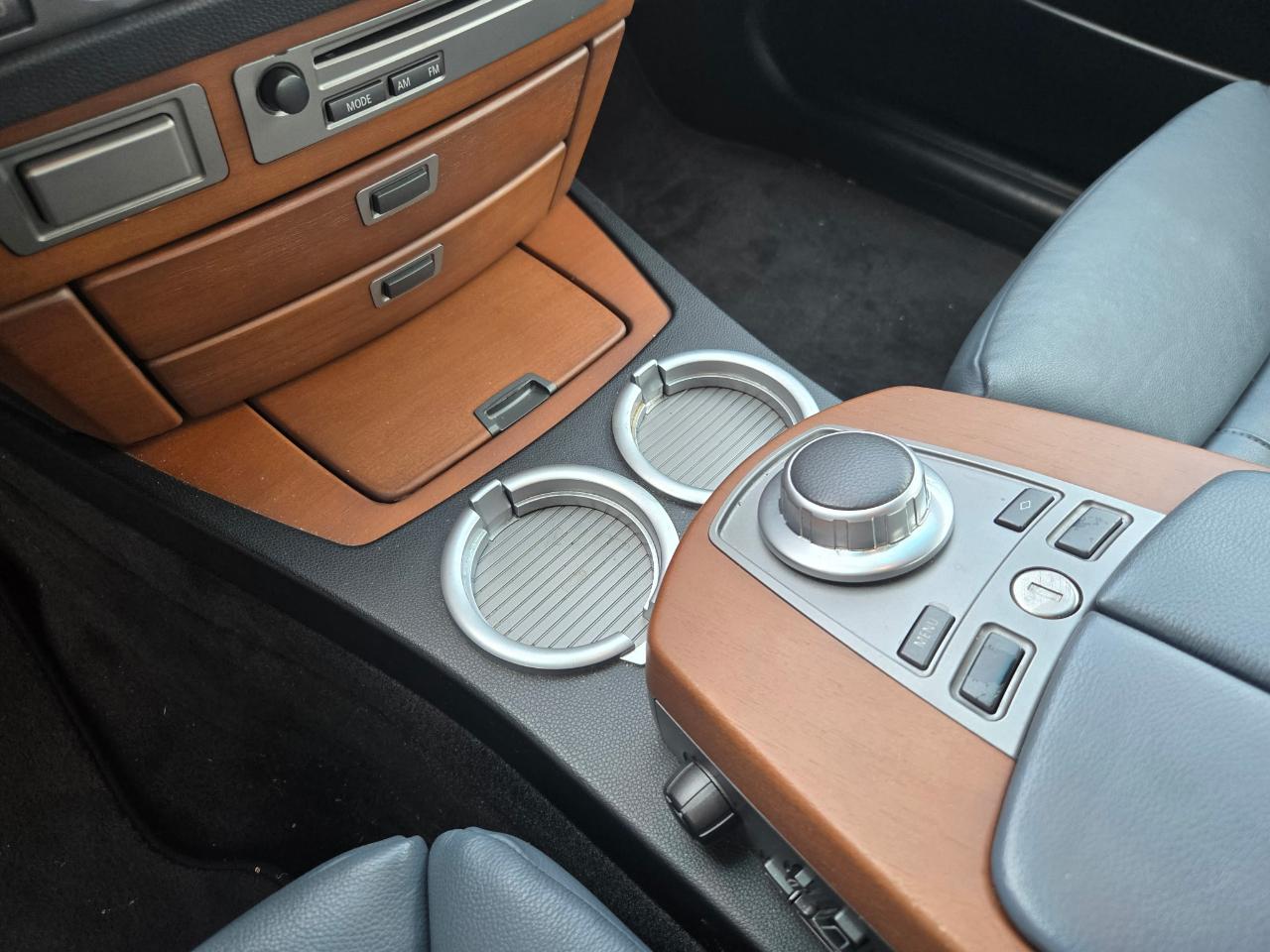 BMW 7-Series 750i 2007