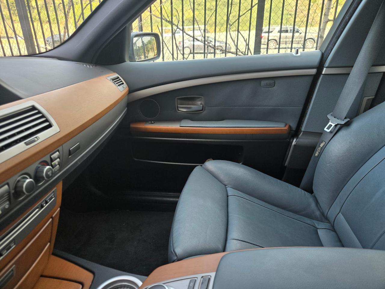 BMW 7-Series 750i 2007