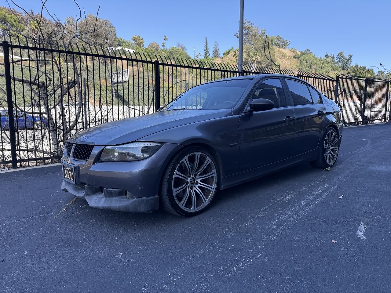 BMW 3-Series 330i Sedan 2006