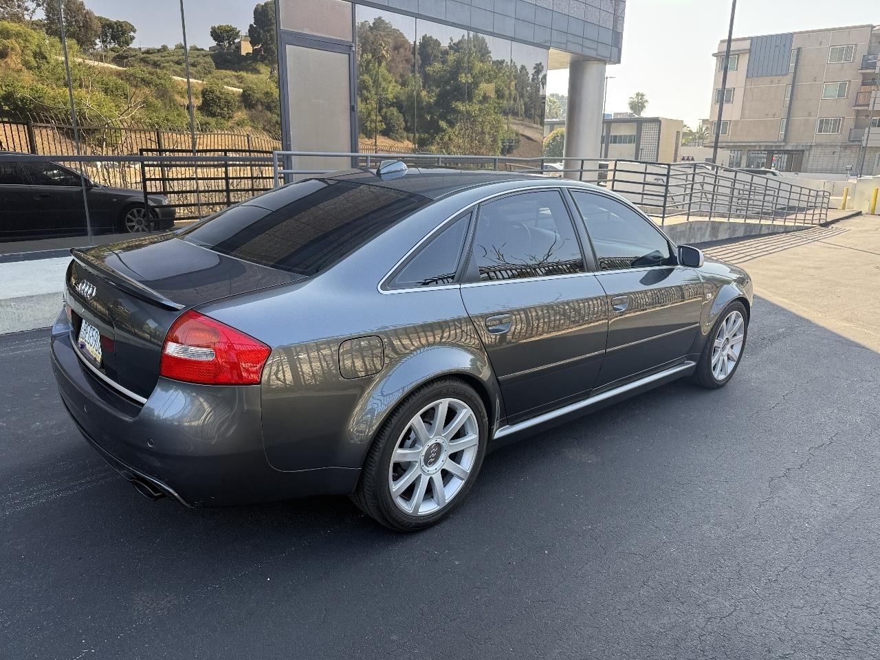 Audi RS6 Sedan 2003