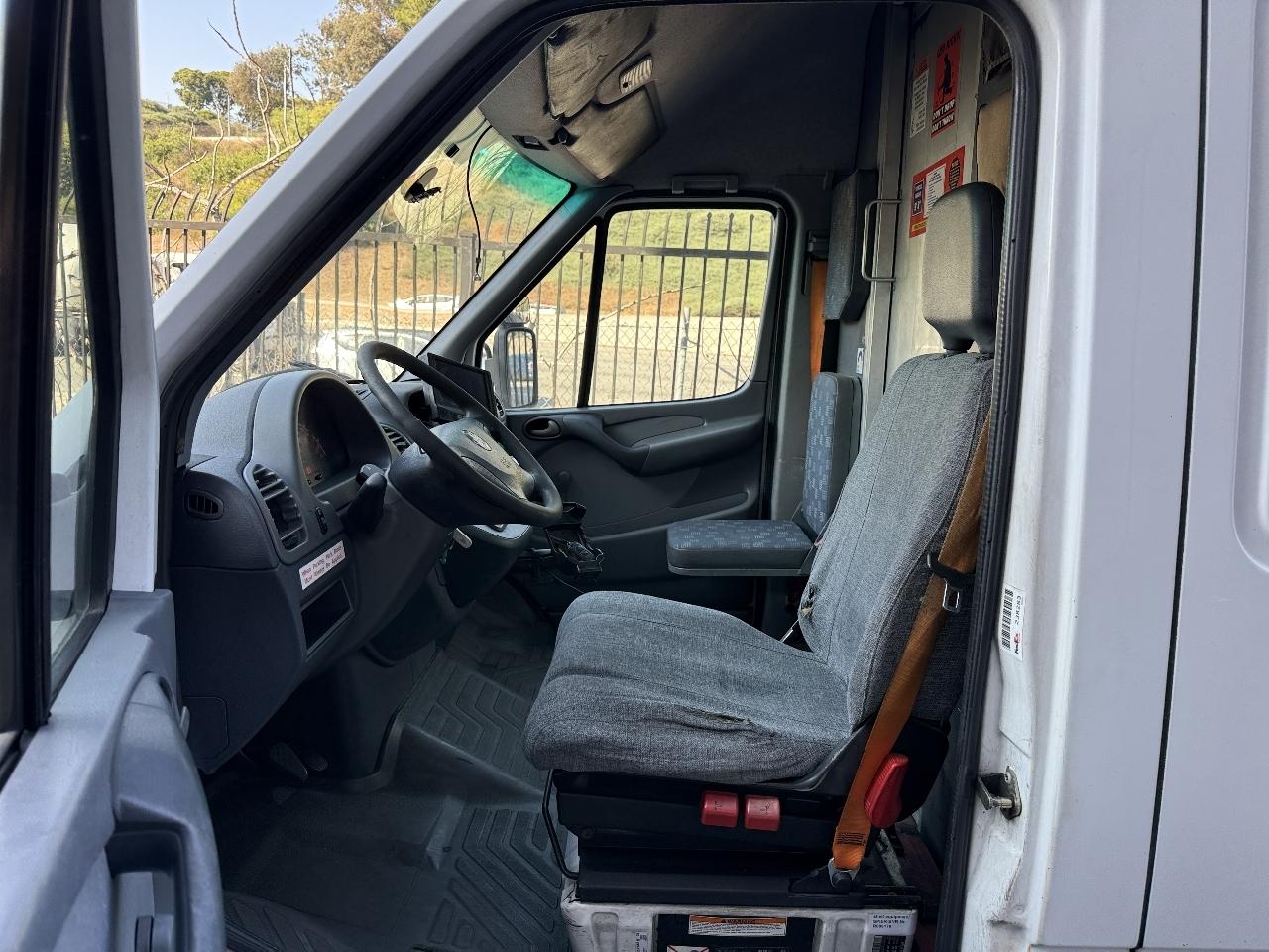 Dodge Sprinter Van 2500 Super High Ceiling 158-in. WB 2005