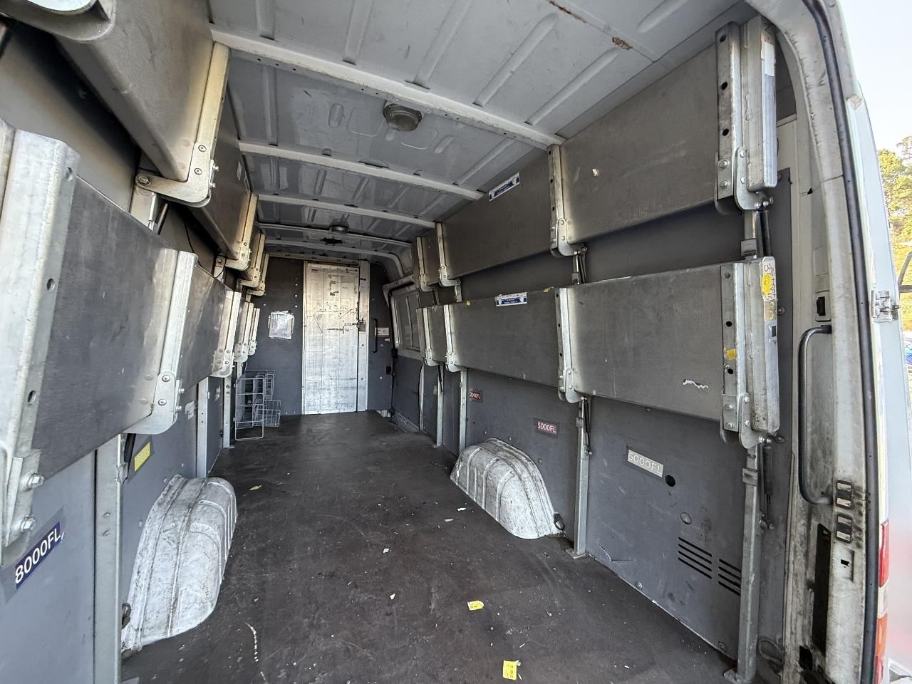 Dodge Sprinter Van 2500 Super High Ceiling 158-in. WB 2005