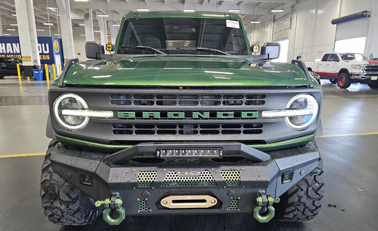 Ford Bronco Base 4-Door w/Advanced 2022