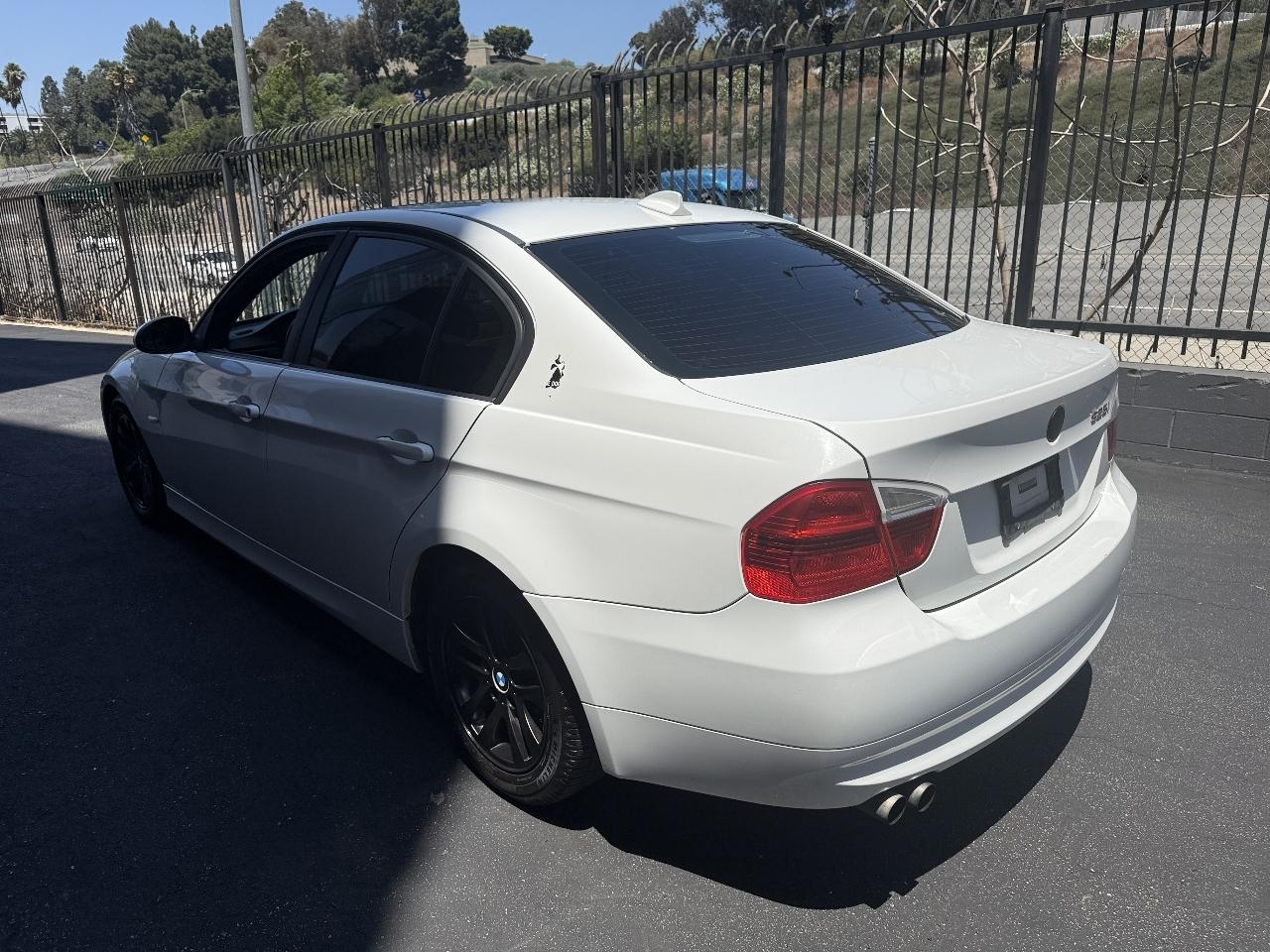 BMW 3-Series 325i Sedan 2006