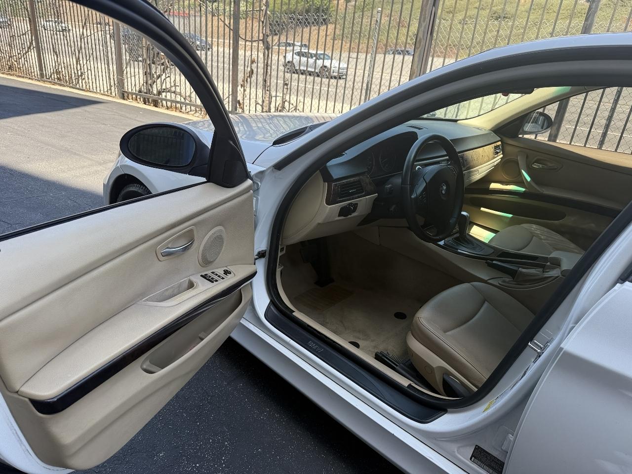 BMW 3-Series 325i Sedan 2006