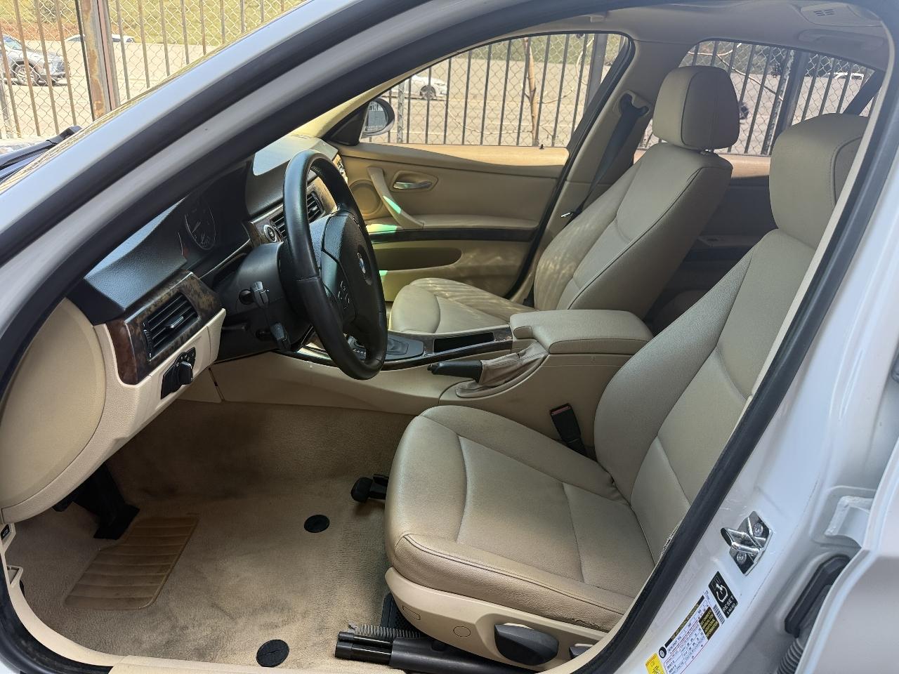 BMW 3-Series 325i Sedan 2006