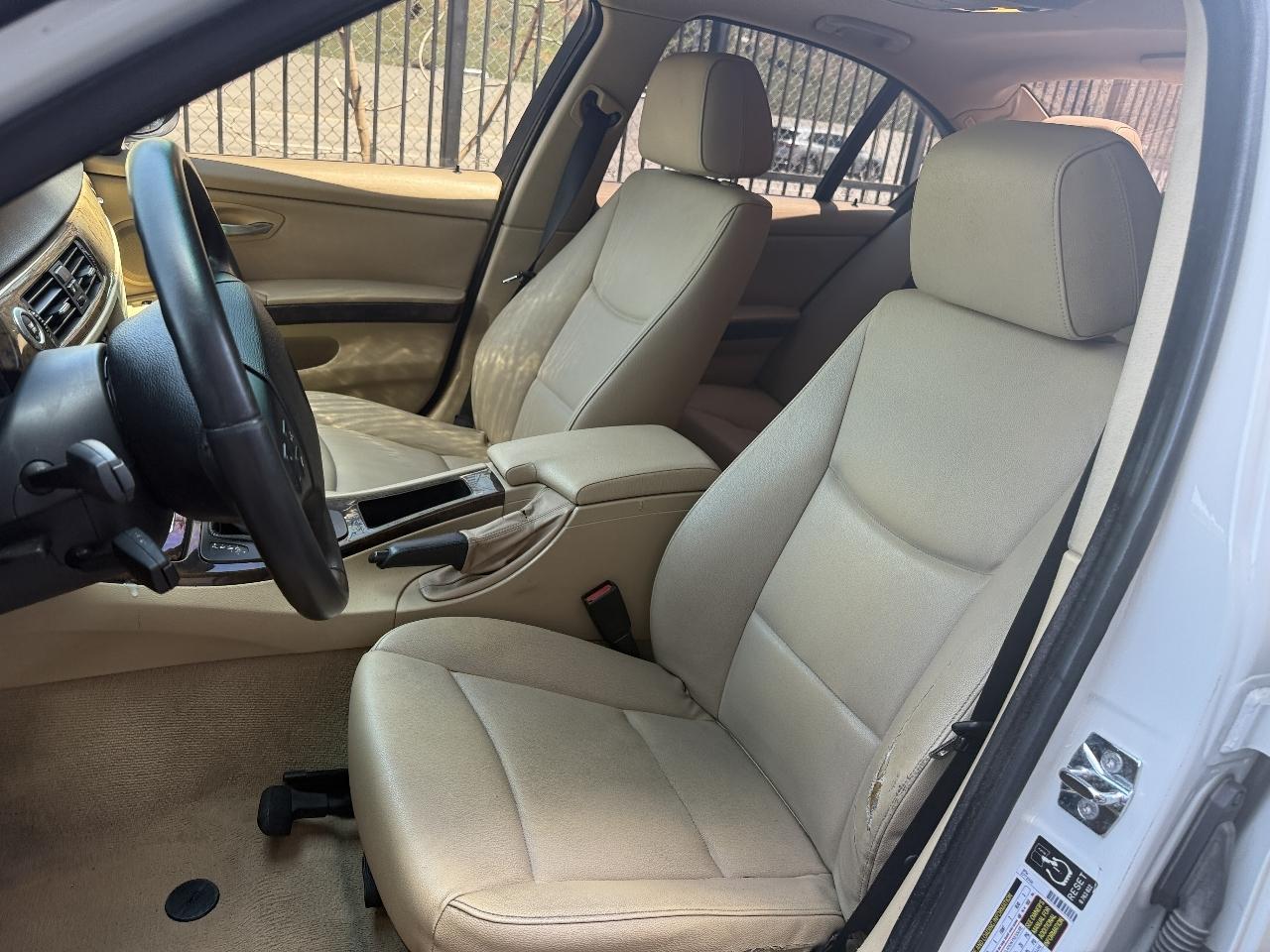 BMW 3-Series 325i Sedan 2006