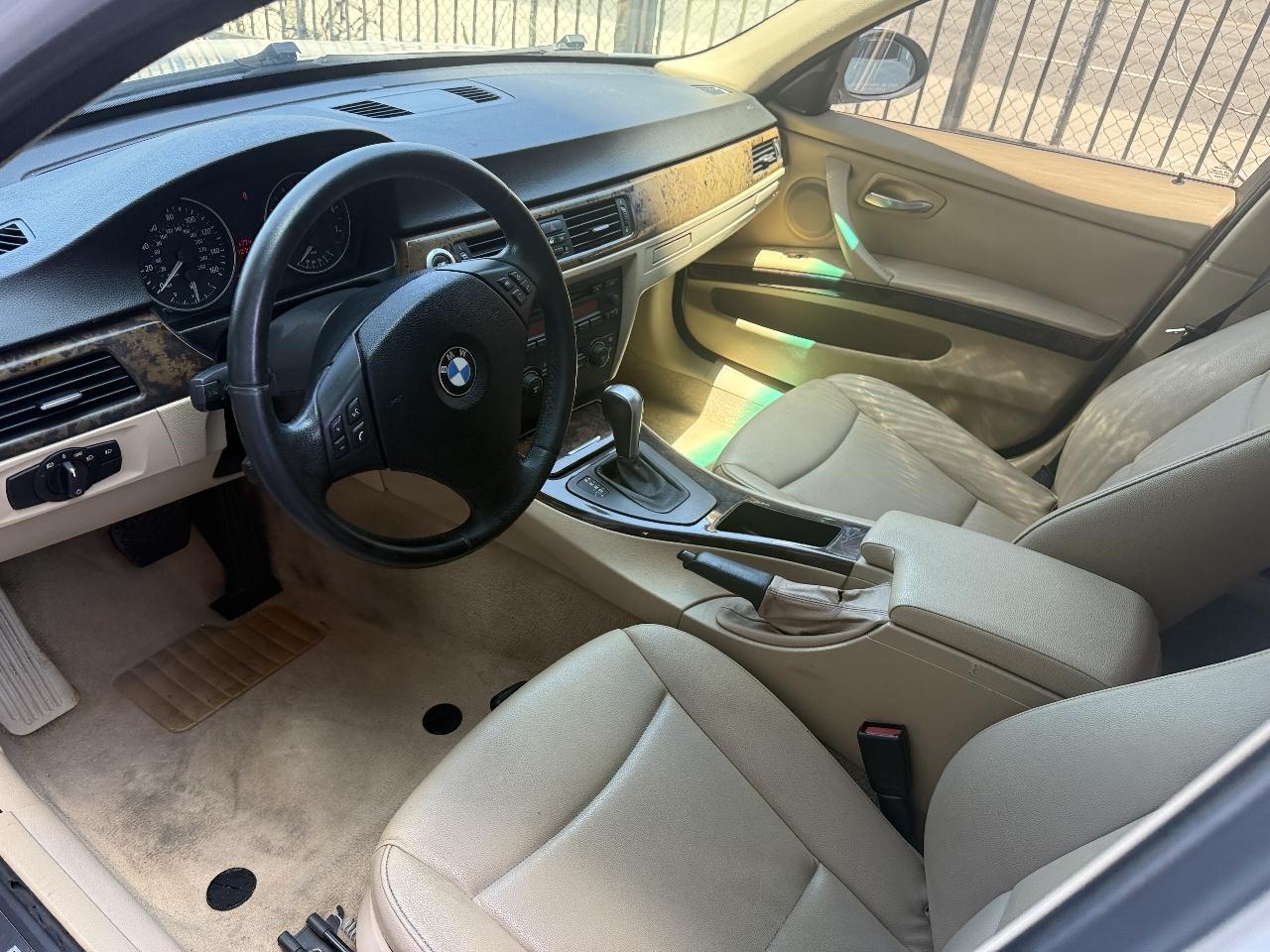BMW 3-Series 325i Sedan 2006
