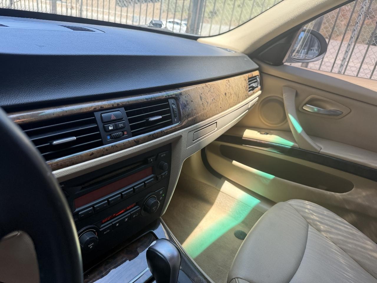 BMW 3-Series 325i Sedan 2006