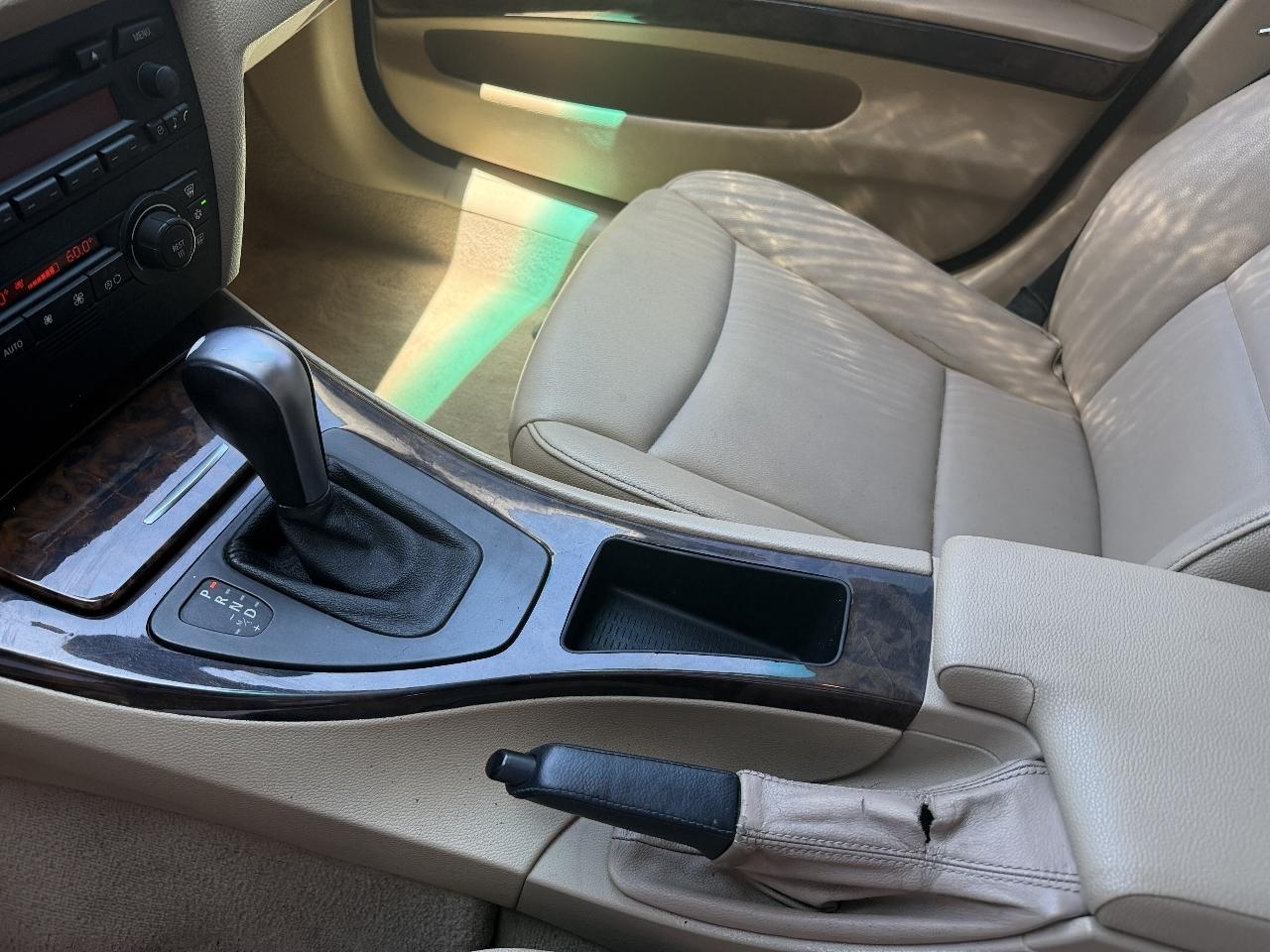 BMW 3-Series 325i Sedan 2006