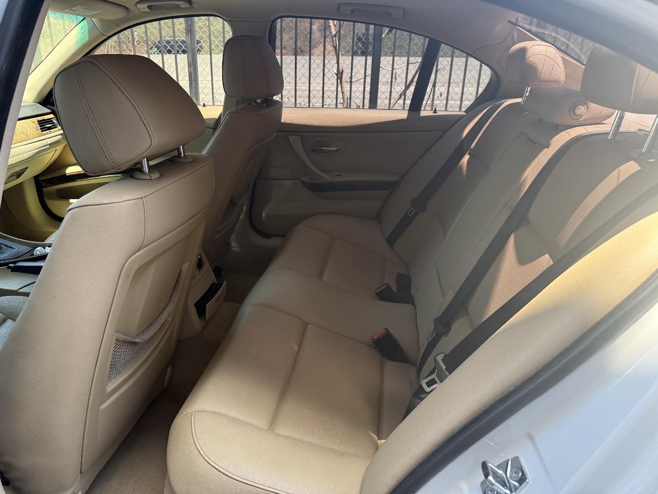 BMW 3-Series 325i Sedan 2006