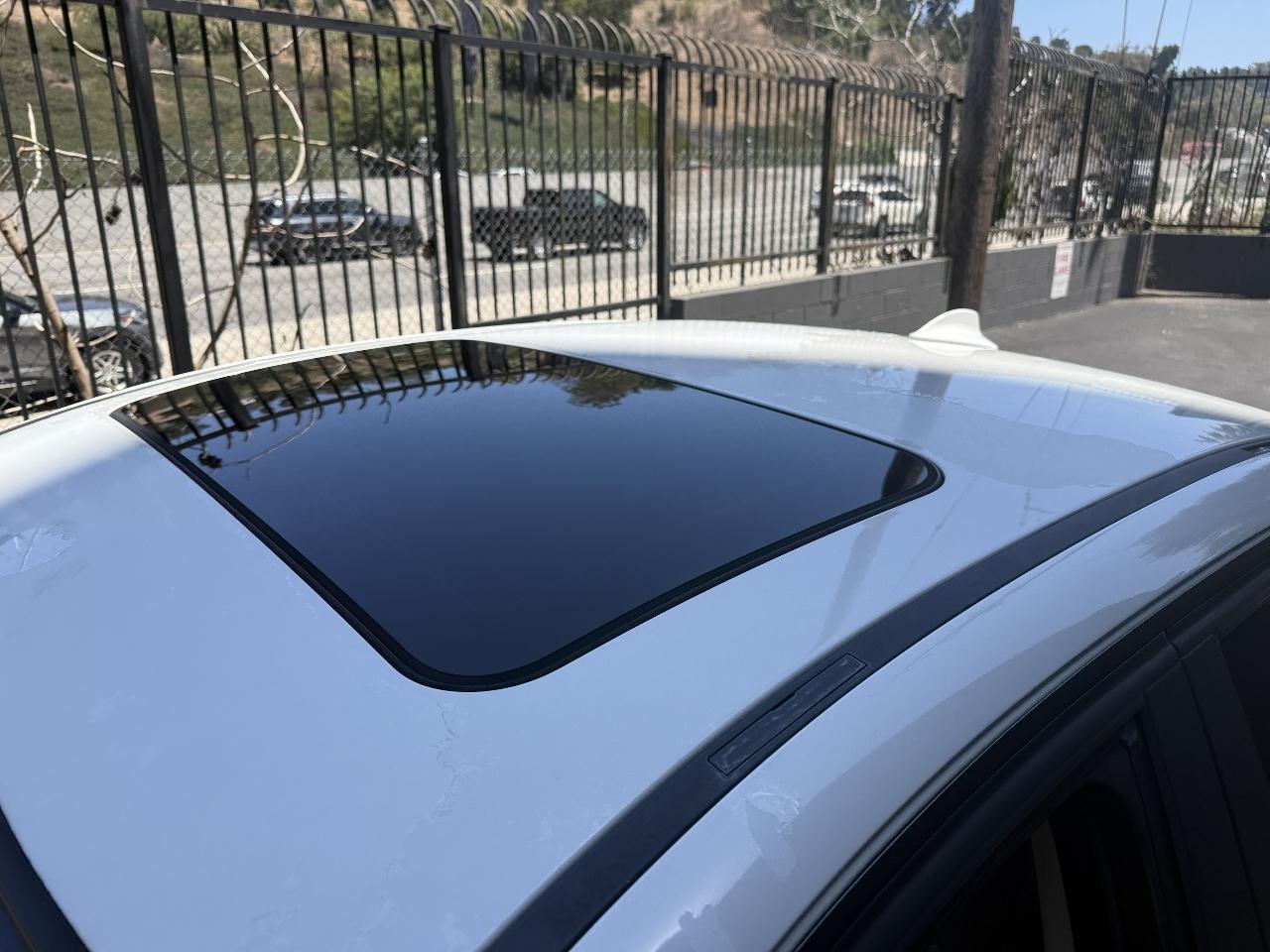 BMW 3-Series 325i Sedan 2006