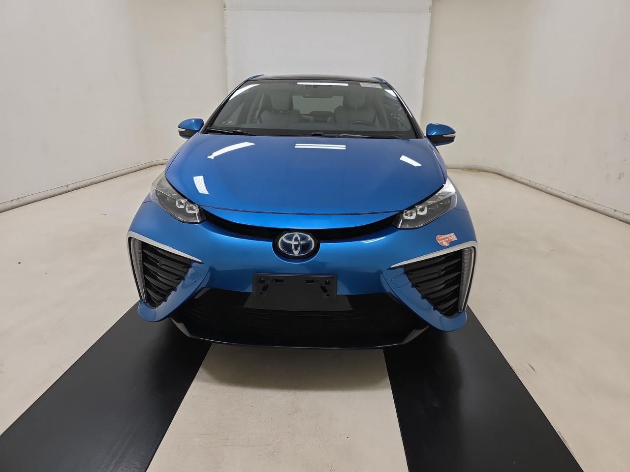 Toyota Mirai Sedan 2017