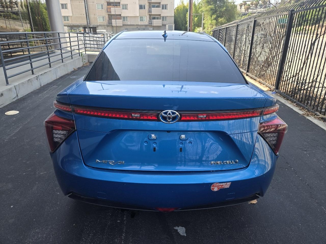Toyota Mirai Sedan 2017