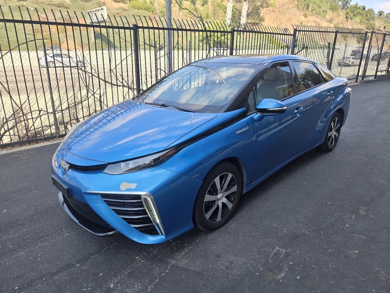 Toyota Mirai Sedan 2017
