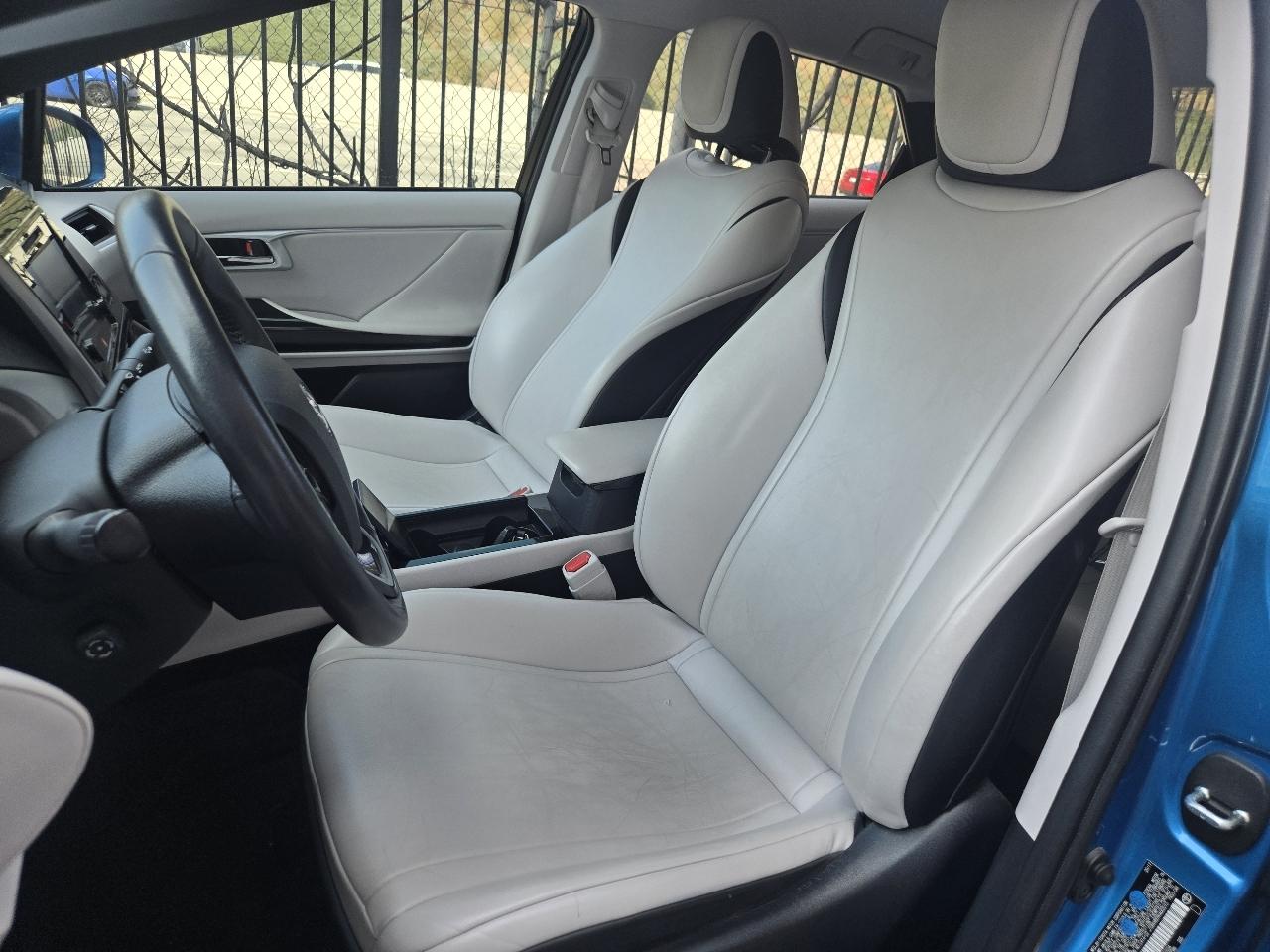 Toyota Mirai Sedan 2017