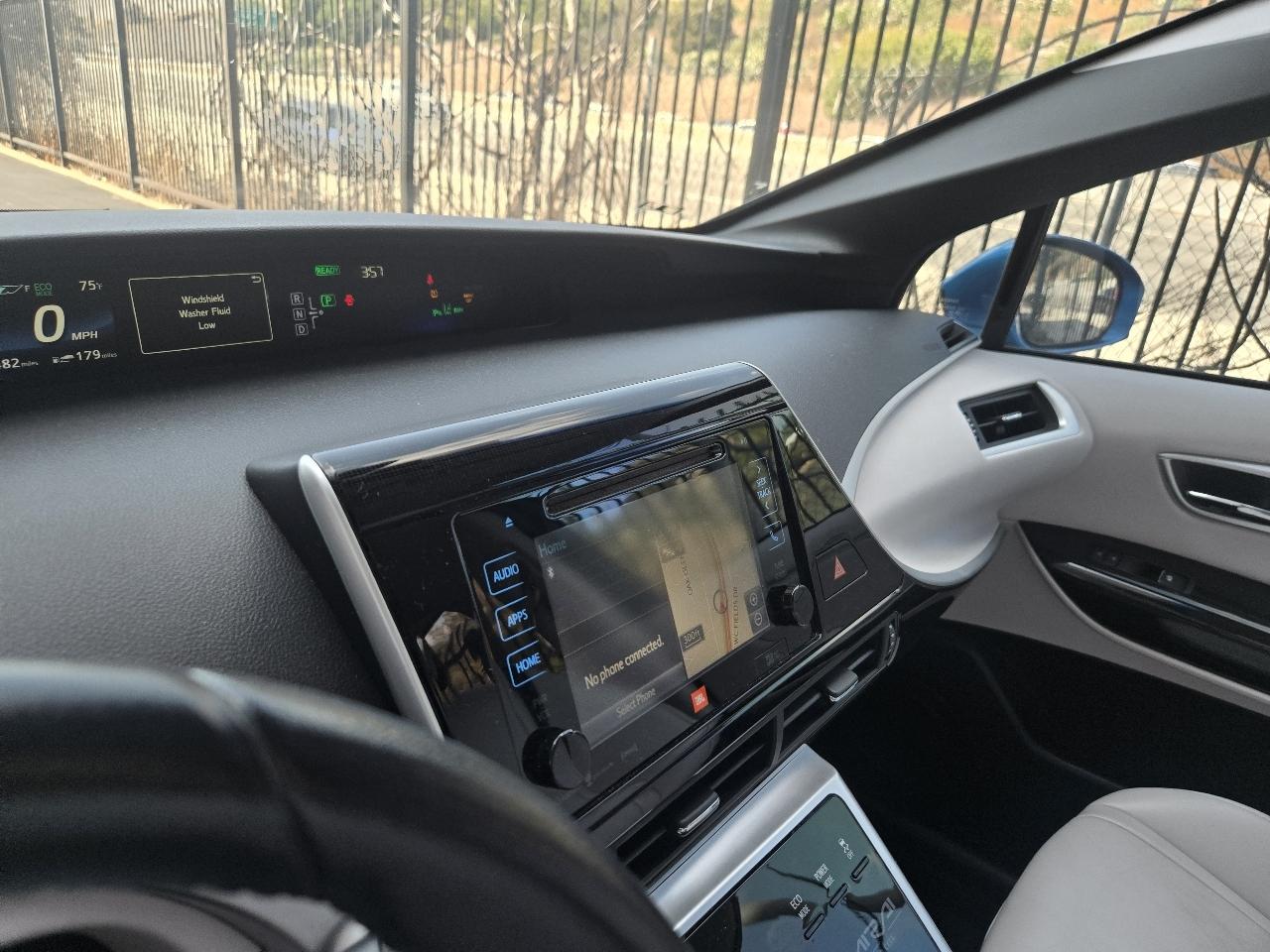 Toyota Mirai Sedan 2017