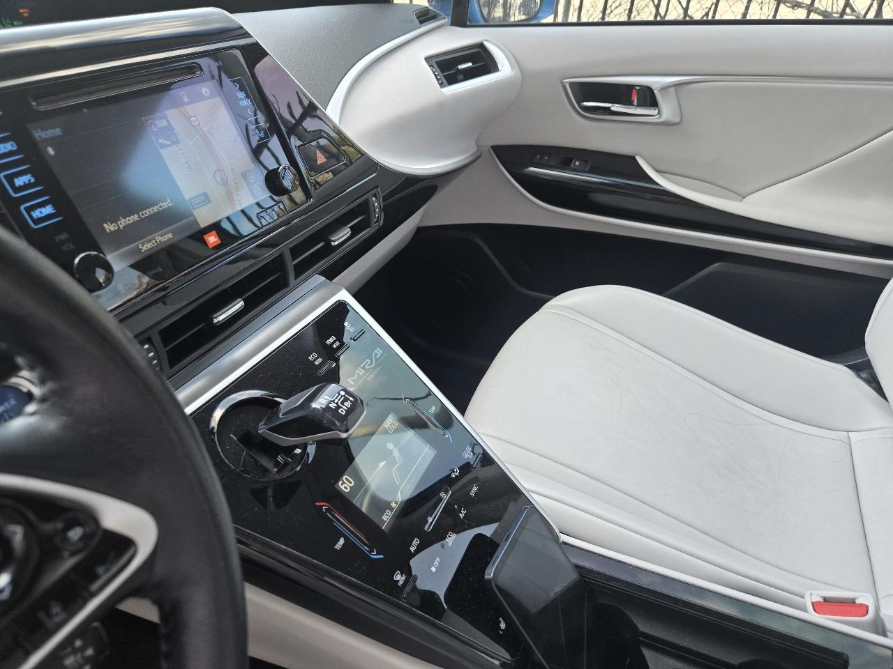 Toyota Mirai Sedan 2017