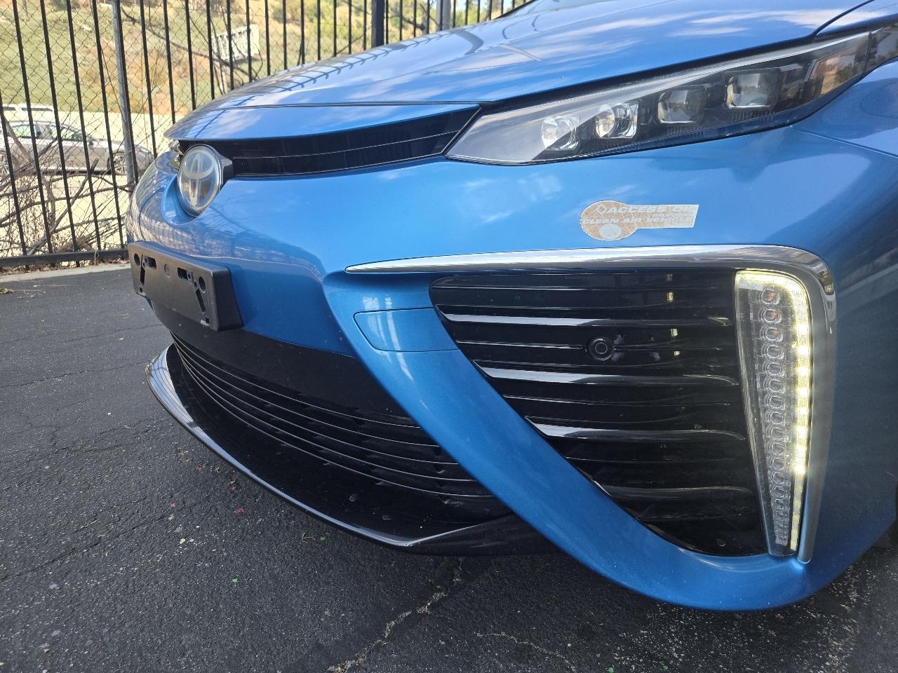 Toyota Mirai Sedan 2017