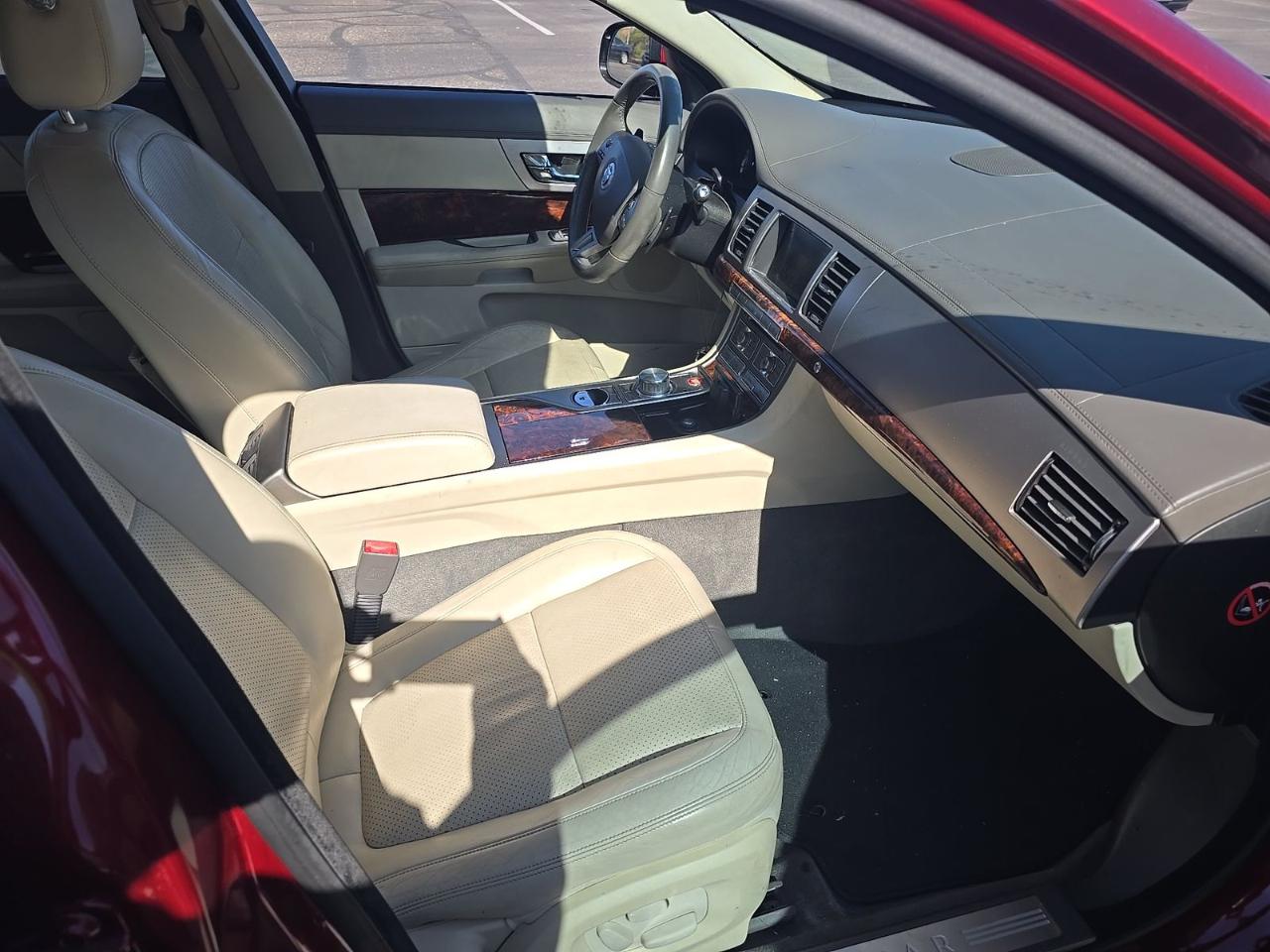Jaguar XF-Series XF Premium 2011