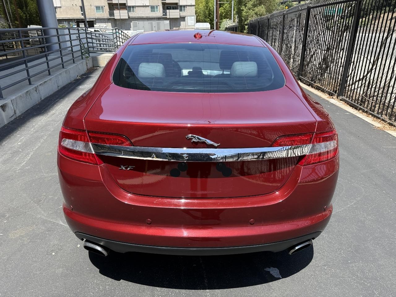 Jaguar XF-Series XF Premium 2011