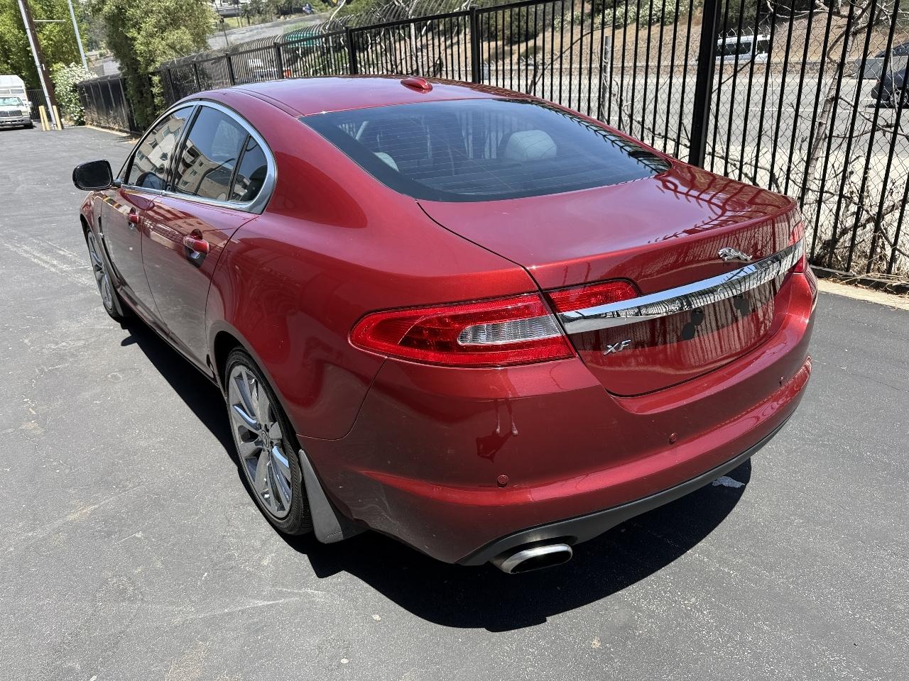 Jaguar XF-Series XF Premium 2011