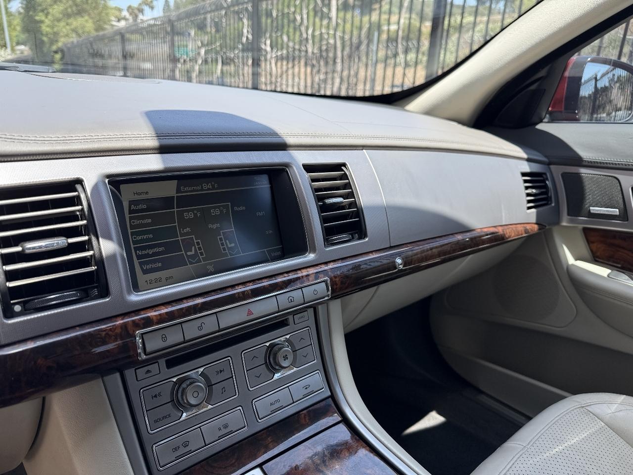 Jaguar XF-Series XF Premium 2011