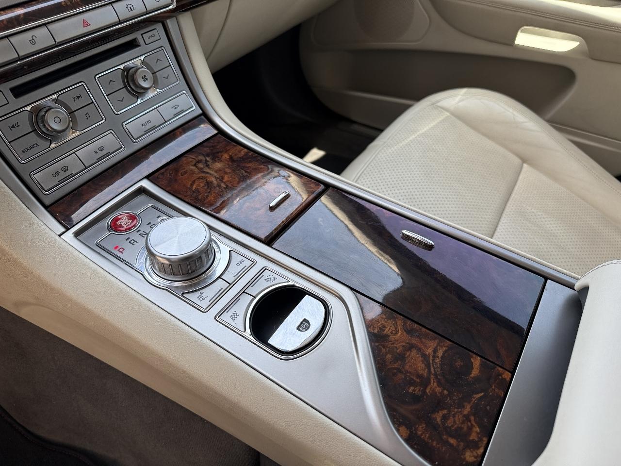 Jaguar XF-Series XF Premium 2011