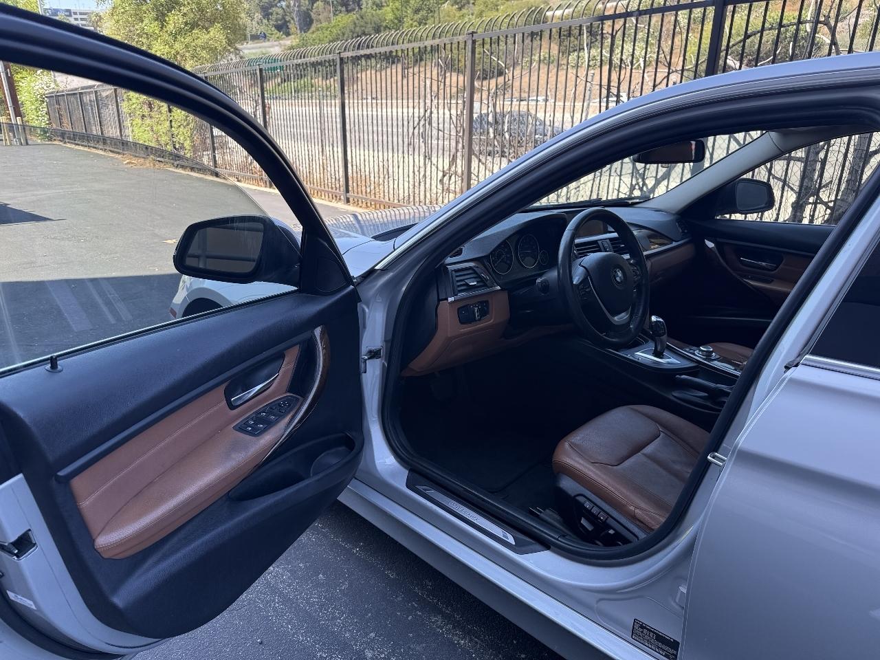 BMW 3-Series 335i Sedan 2013